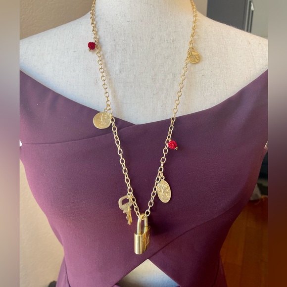 Beautiful Louis Vuitton Lock and Key Charm Necklace - Picture 2 of 6